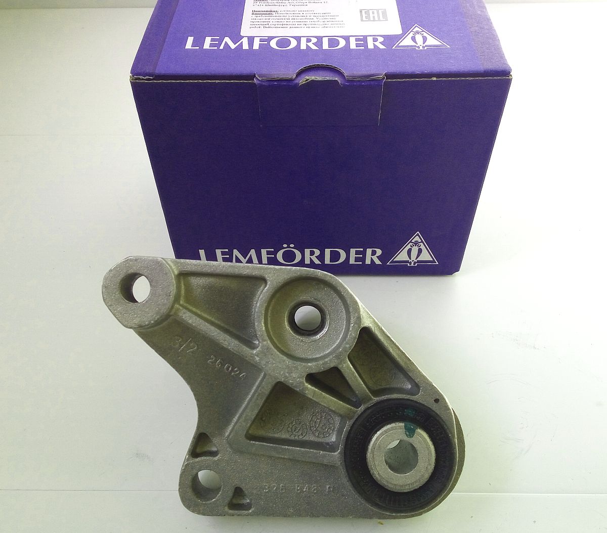 кронштейн - Lemforder 3050001